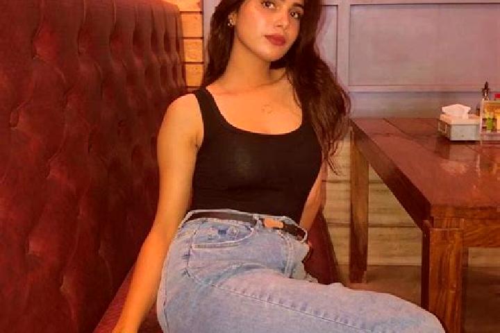 10 escort profiles in Ambaliyasan, India. Browse companions, services, rates and book online. Incall and outcall available.