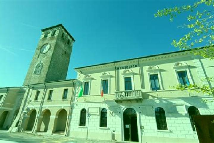 10 escort profiles in Canneto Pavese, Italy. Browse companions, services, rates and book online. Incall and outcall available.