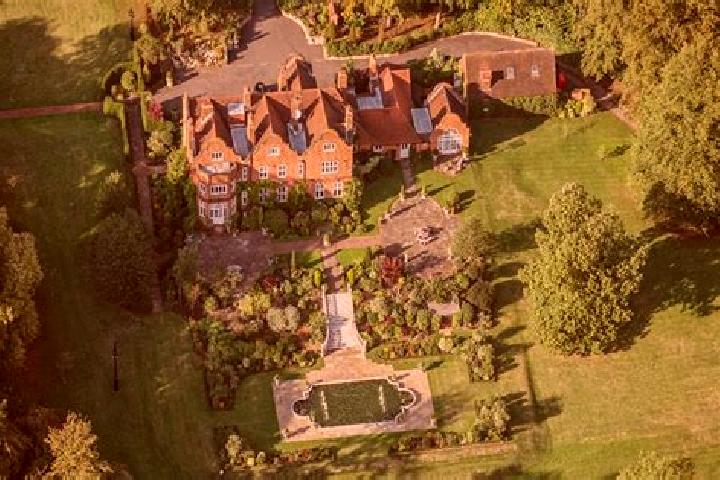 10 escort profiles in Chalfont St Giles, United Kingdom. Browse companions, services, rates and book online. Incall and outcall available.