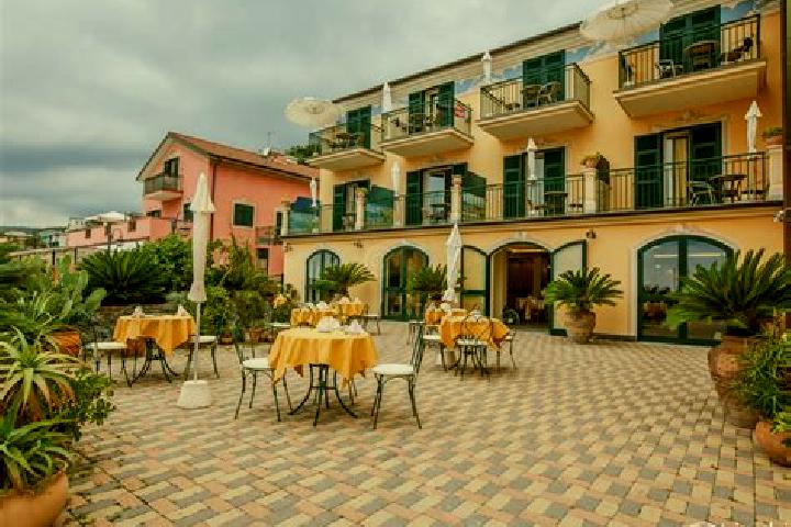10 escort profiles in Cogoleto, Italy. Browse companions, services, rates and book online. Incall and outcall available.