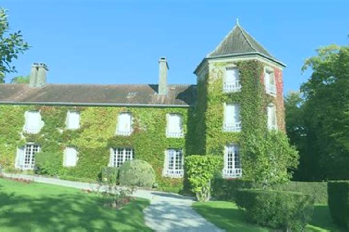10 escort profiles in Colombey-les-Deux-Eglises, France. Browse companions, services, rates and book online. Incall and outcall available.
