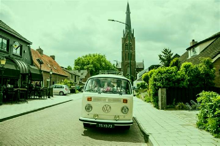 10 escort profiles in Heeswijk-Dinther, Netherlands. Browse companions, services, rates and book online. Incall and outcall available.