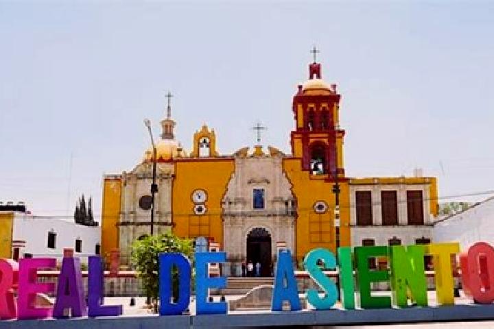 10 escort profiles in Norias del Paso Hondo, Mexico. Browse companions, services, rates and book online. Incall and outcall available.