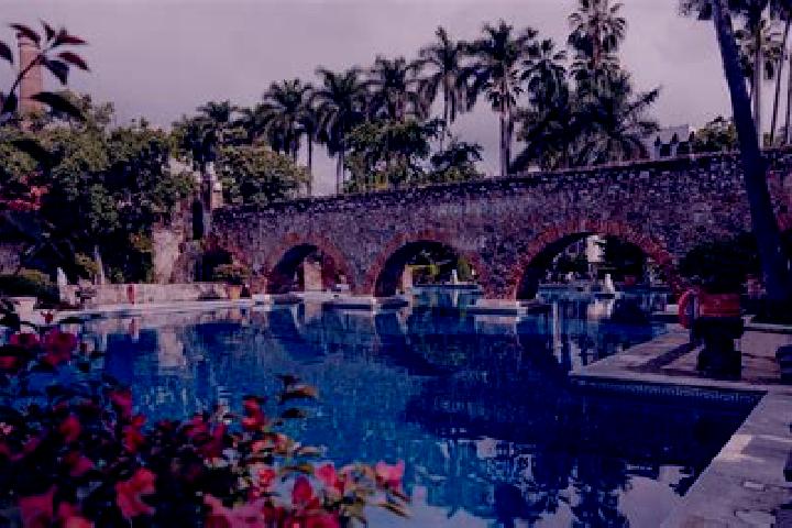 10 escort profiles in San Juan Ixtilmaco, Mexico. Browse companions, services, rates and book online. Incall and outcall available.