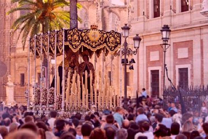 10 escort profiles in Santa Cruz del Retamar, Spain. Browse companions, services, rates and book online. Incall and outcall available.