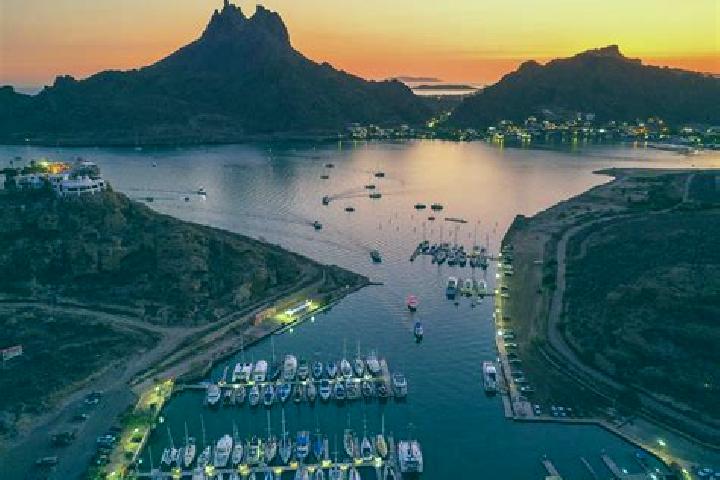 10 escort profiles in Santa Maria de Guaymas, Mexico. Browse companions, services, rates and book online. Incall and outcall available.