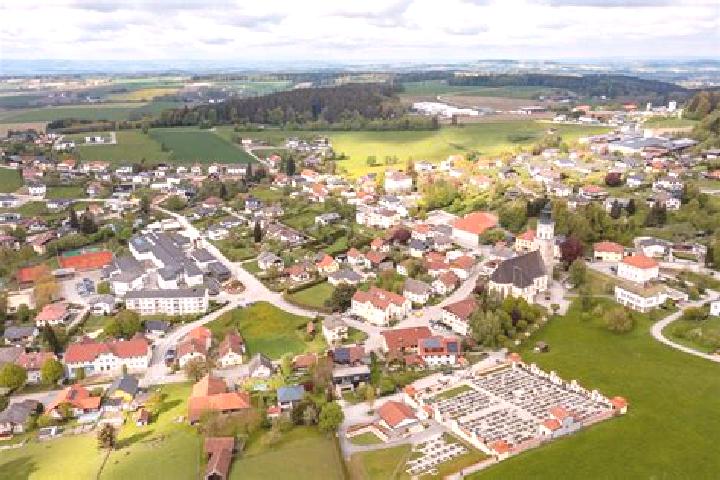 10 escort profiles in Taiskirchen im Innkreis, Austria. Browse companions, services, rates and book online. Incall and outcall available.