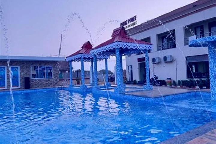 10 escort profiles in Tajpur, India. Browse companions, services, rates and book online. Incall and outcall available.