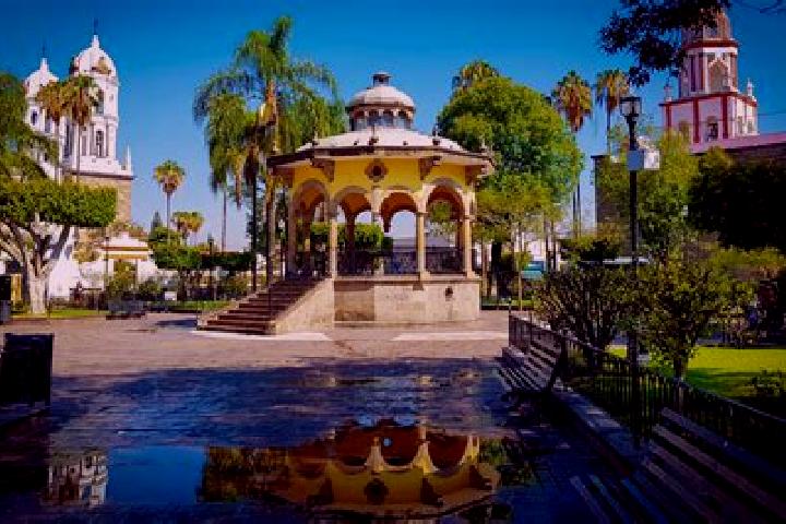10 escort profiles in Tlaquilpa, Mexico. Browse companions, services, rates and book online. Incall and outcall available.
