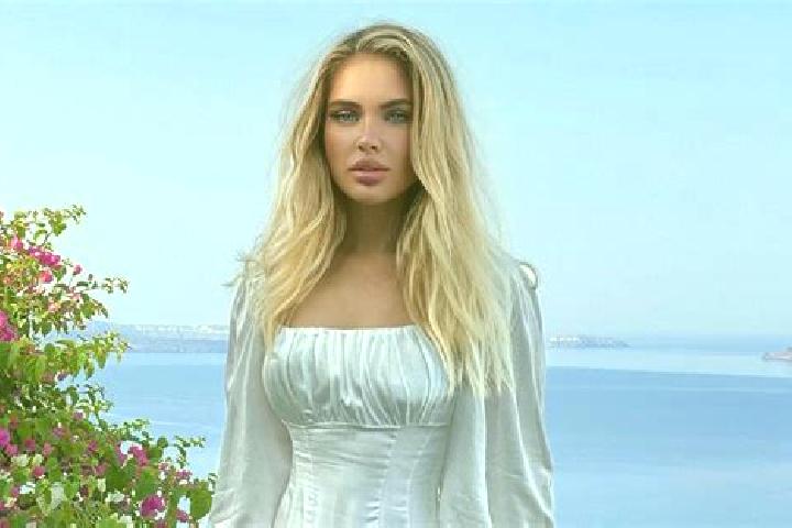 10 escort profiles in Vasyliv, Ukraine. Browse companions, services, rates and book online. Incall and outcall available.