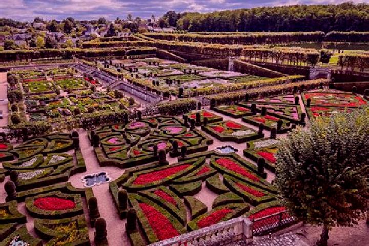 10 escort profiles in Villandry, France. Browse companions, services, rates and book online. Incall and outcall available.