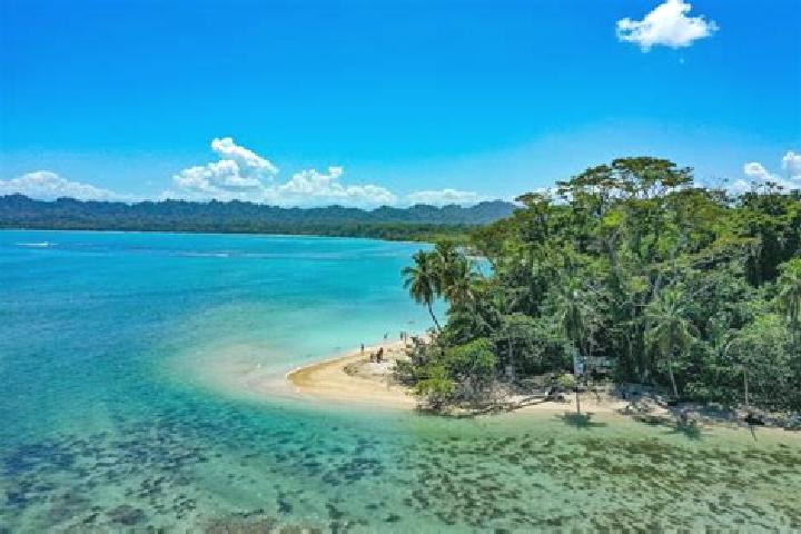 11 escort profiles in Cahuita, Costa Rica. Browse companions, services, rates and book online. Incall and outcall available.