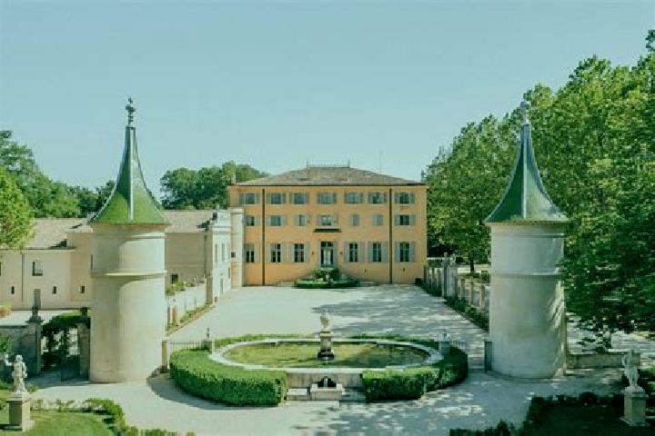 11 escort profiles in Chateau-Larcher, France. Browse companions, services, rates and book online. Incall and outcall available.