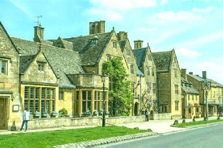 11 escort profiles in Childswickham, United Kingdom. Browse companions, services, rates and book online. Incall and outcall available.