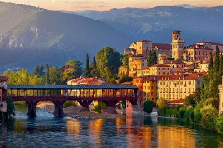 11 escort profiles in Cismon del Grappa, Italy. Browse companions, services, rates and book online. Incall and outcall available.