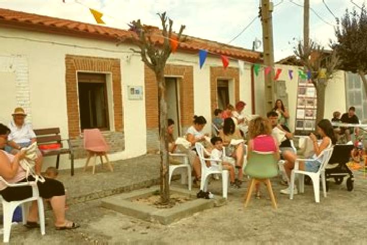 11 escort profiles in Coca de Alba, Spain. Browse companions, services, rates and book online. Incall and outcall available.
