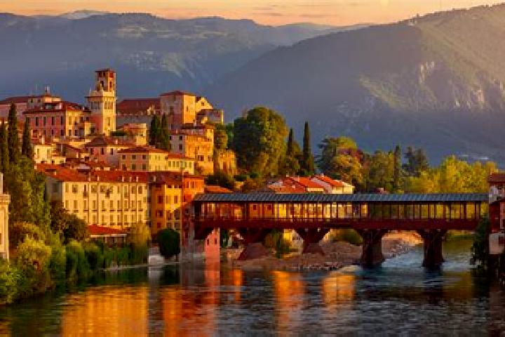 11 escort profiles in Crespano del Grappa, Italy. Browse companions, services, rates and book online. Incall and outcall available.