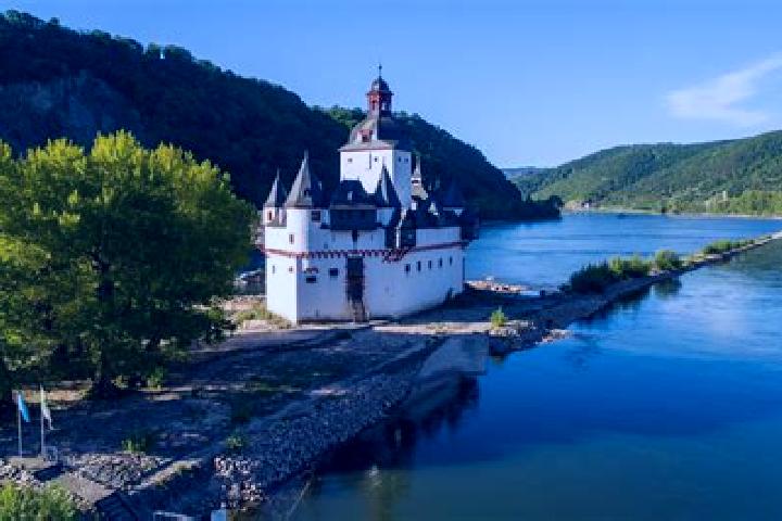 11 escort profiles in Kaub, Germany. Browse companions, services, rates and book online. Incall and outcall available.