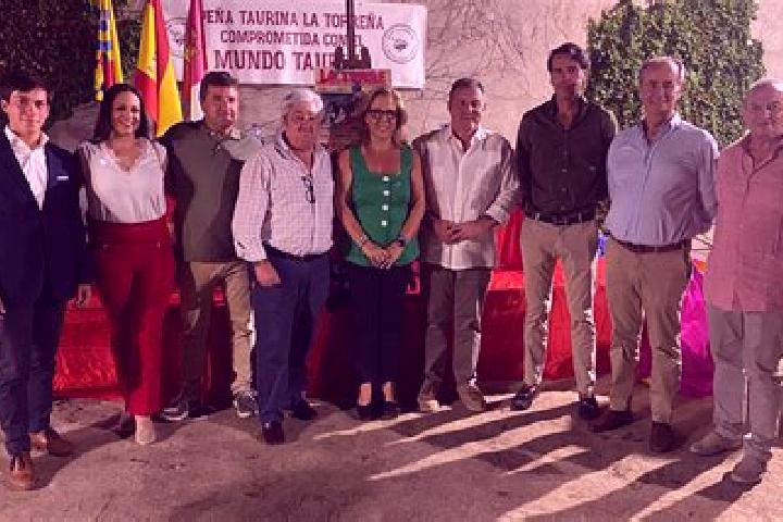 11 escort profiles in La Torre de Esteban Hambran, Spain. Browse companions, services, rates and book online. Incall and outcall available.