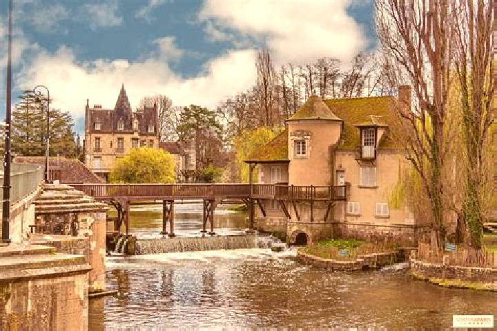 11 escort profiles in Montigny-sur-Loing, France. Browse companions, services, rates and book online. Incall and outcall available.