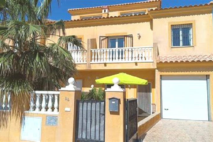 11 escort profiles in Pescueza, Spain. Browse companions, services, rates and book online. Incall and outcall available.
