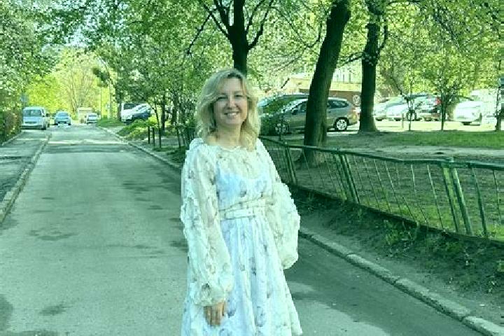 11 escort profiles in Pustomyty, Ukraine. Browse companions, services, rates and book online. Incall and outcall available.