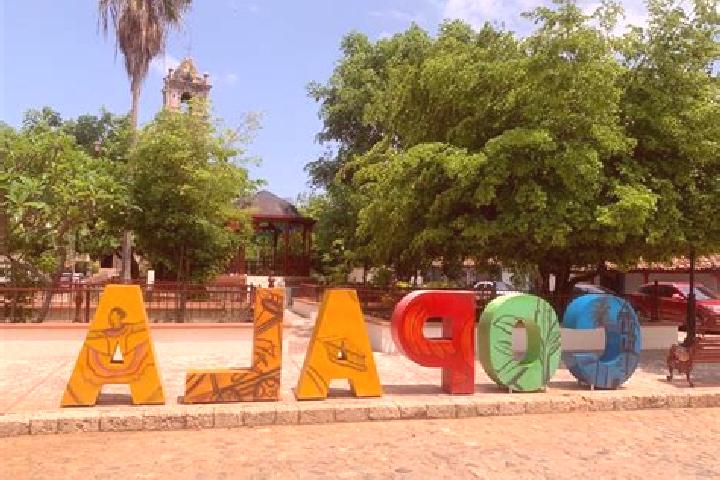 11 escort profiles in San Juan Bautista Coapala, Mexico. Browse companions, services, rates and book online. Incall and outcall available.