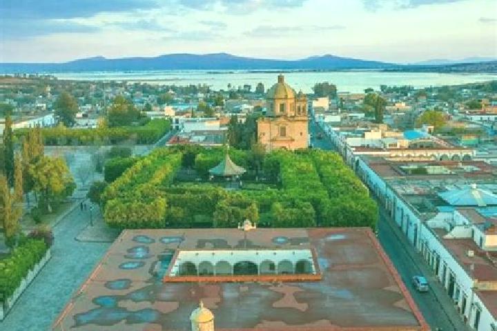11 escort profiles in Tirindaro, Mexico. Browse companions, services, rates and book online. Incall and outcall available.