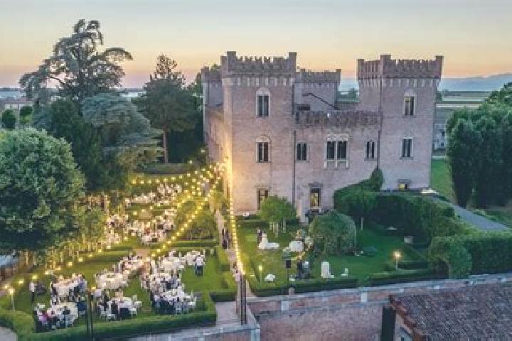 12 escort profiles in Bevilacqua, Italy. Browse companions, services, rates and book online. Incall and outcall available.