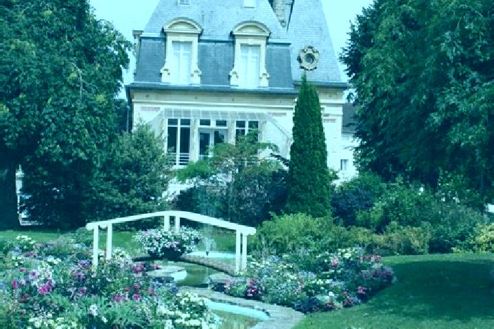 12 escort profiles in Cormelles-le-Royal, France. Browse companions, services, rates and book online. Incall and outcall available.