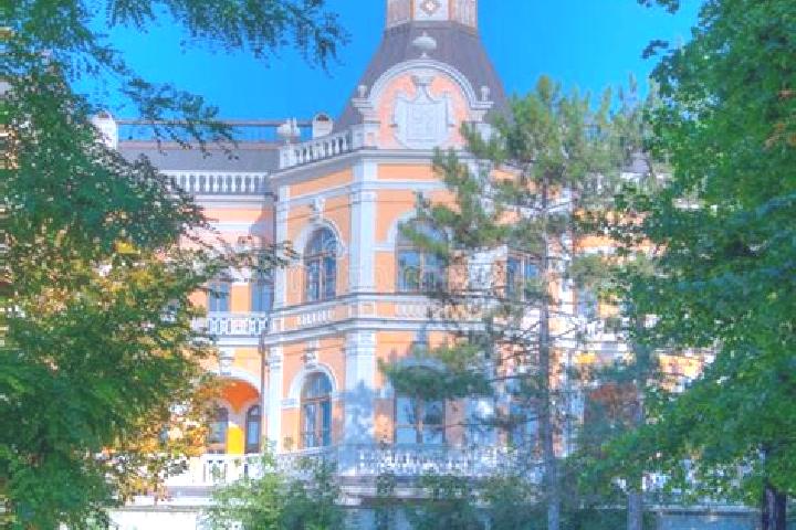 12 escort profiles in Hincesti, Moldova. Browse companions, services, rates and book online. Incall and outcall available.
