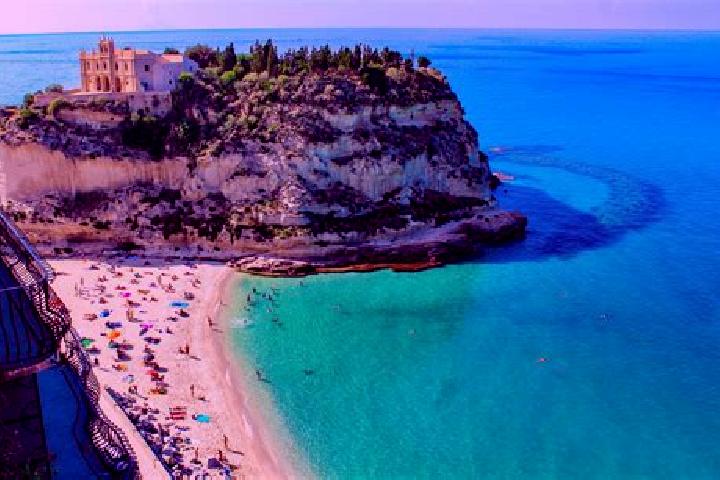 12 escort profiles in Nuvolento, Italy. Browse companions, services, rates and book online. Incall and outcall available.