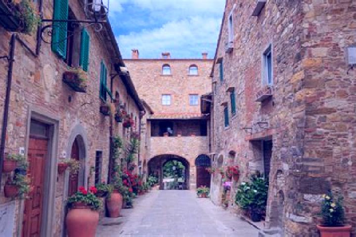 12 escort profiles in Poggio San Lorenzo, Italy. Browse companions, services, rates and book online. Incall and outcall available.