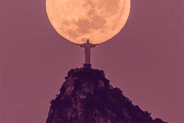 12 escort profiles in Rio de Janeiro, Brazil. Browse companions, services, rates and book online. Incall and outcall available.