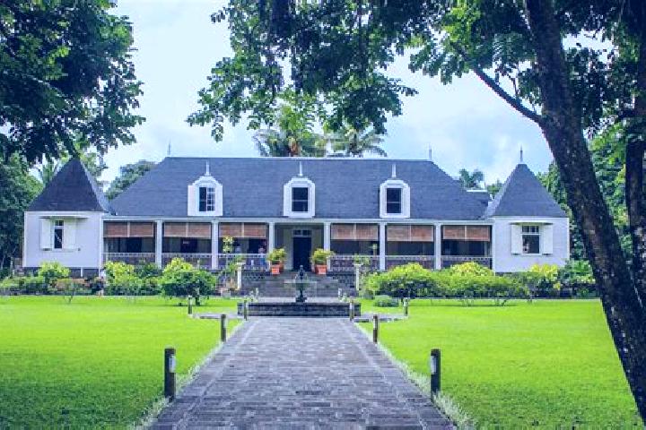 12 escort profiles in Saint Hubert, Mauritius. Browse companions, services, rates and book online. Incall and outcall available.