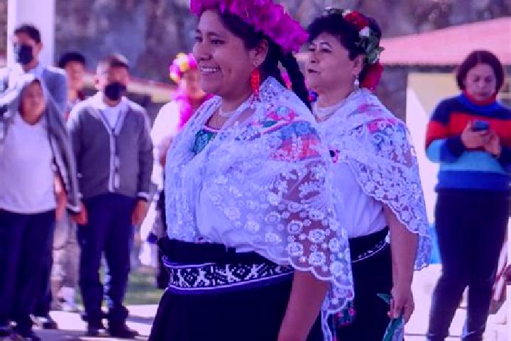12 escort profiles in San Miguel Atlamajac, Mexico. Browse companions, services, rates and book online. Incall and outcall available.
