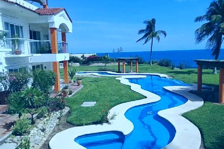 12 escort profiles in San Pedro Mixtepec Distrito Veintiseis, Mexico. Browse companions, services, rates and book online. Incall and outcall available.