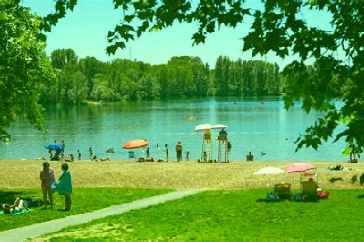 13 escort profiles in Cande-sur-Beuvron, France. Browse companions, services, rates and book online. Incall and outcall available.