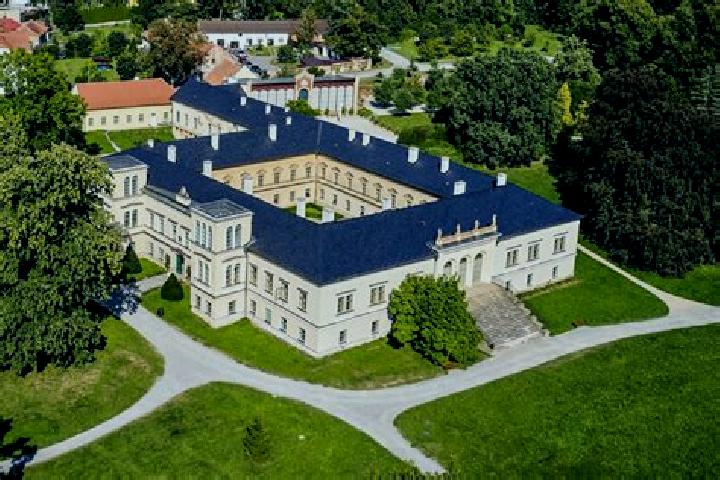 13 escort profiles in Cechy pod Kosirem, Czech Republic. Browse companions, services, rates and book online. Incall and outcall available.