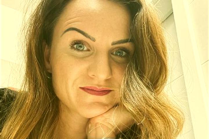 13 escort profiles in Dobromilice, Czech Republic. Browse companions, services, rates and book online. Incall and outcall available.