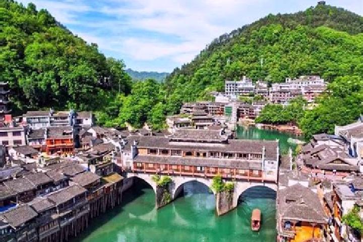 13 escort profiles in Fenghuangshan, China. Browse companions, services, rates and book online. Incall and outcall available.