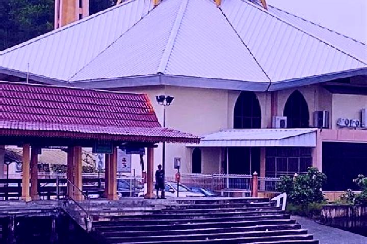 13 escort profiles in Kampong Ayer, Brunei. Browse companions, services, rates and book online. Incall and outcall available.