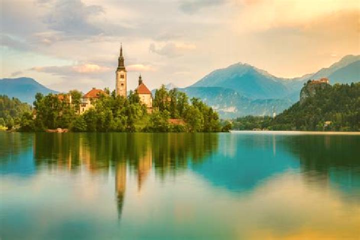 13 escort profiles in Licko Lesce, Croatia. Browse companions, services, rates and book online. Incall and outcall available.