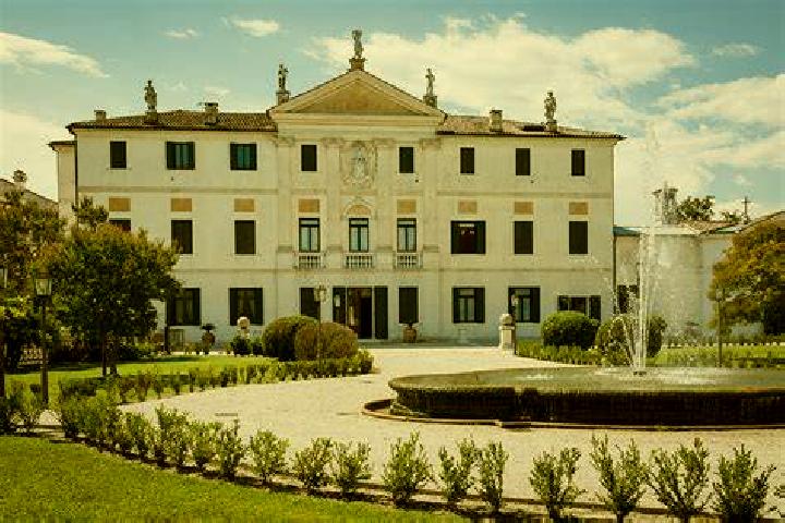 13 escort profiles in Mogliano Veneto, Italy. Browse companions, services, rates and book online. Incall and outcall available.