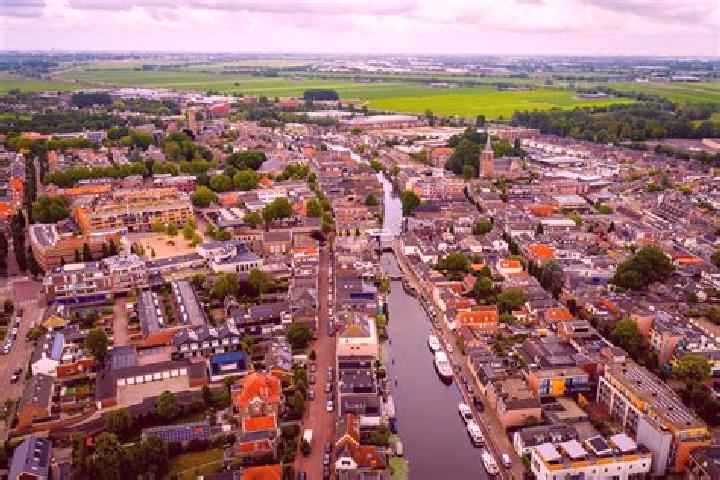 13 escort profiles in Reeuwijk, Netherlands. Browse companions, services, rates and book online. Incall and outcall available.