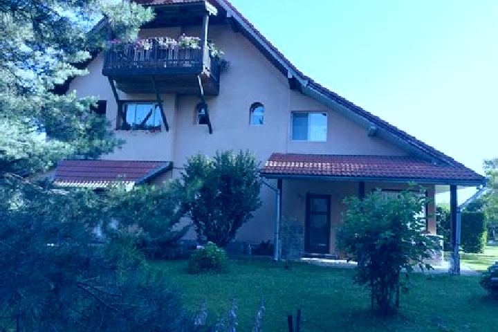 13 escort profiles in Sebesu de Sus, Romania. Browse companions, services, rates and book online. Incall and outcall available.