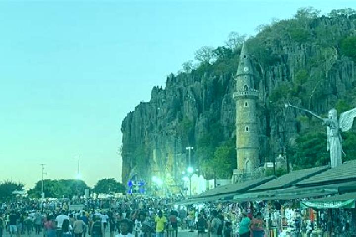 14 escort profiles in Bom Jesus da Lapa, Brazil. Browse companions, services, rates and book online. Incall and outcall available.