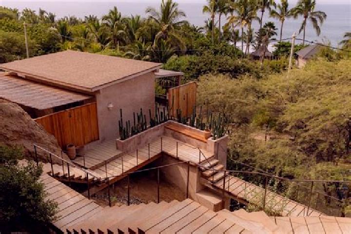14 escort profiles in Casa de Cerros, Mexico. Browse companions, services, rates and book online. Incall and outcall available.