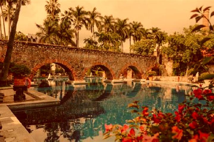 14 escort profiles in Dolores (Ex-Hacienda de Dolores), Mexico. Browse companions, services, rates and book online. Incall and outcall available.