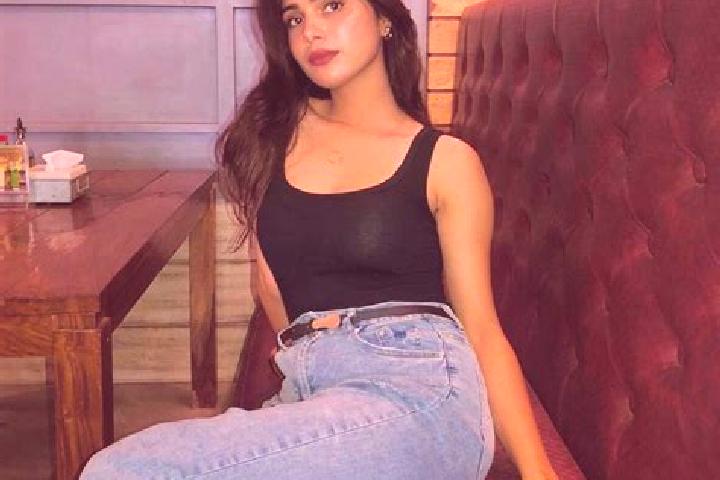 14 escort profiles in Nellikkuppam, India. Browse companions, services, rates and book online. Incall and outcall available.
